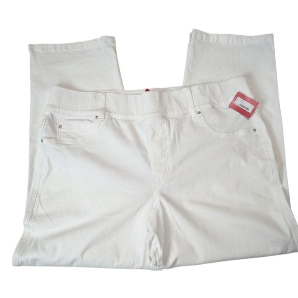White Women's Straight-Leg Pants SHORT